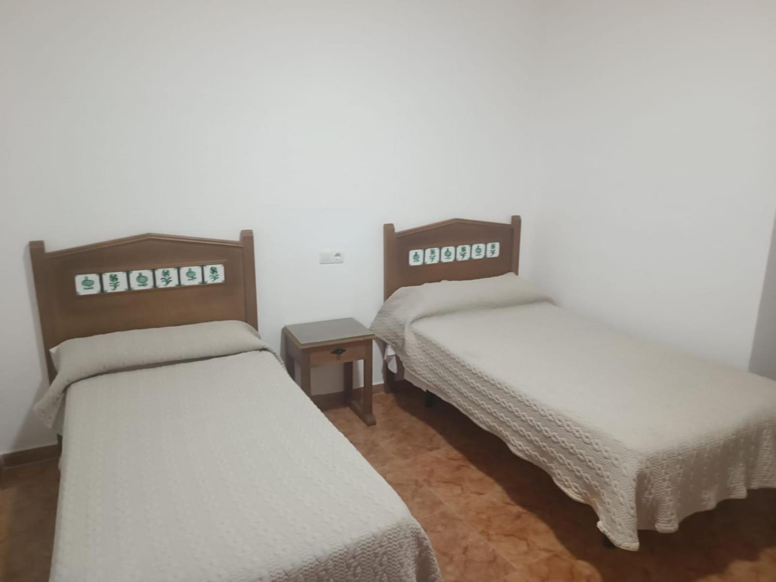 Rooms Los Montes Granada Eksteriør bilde