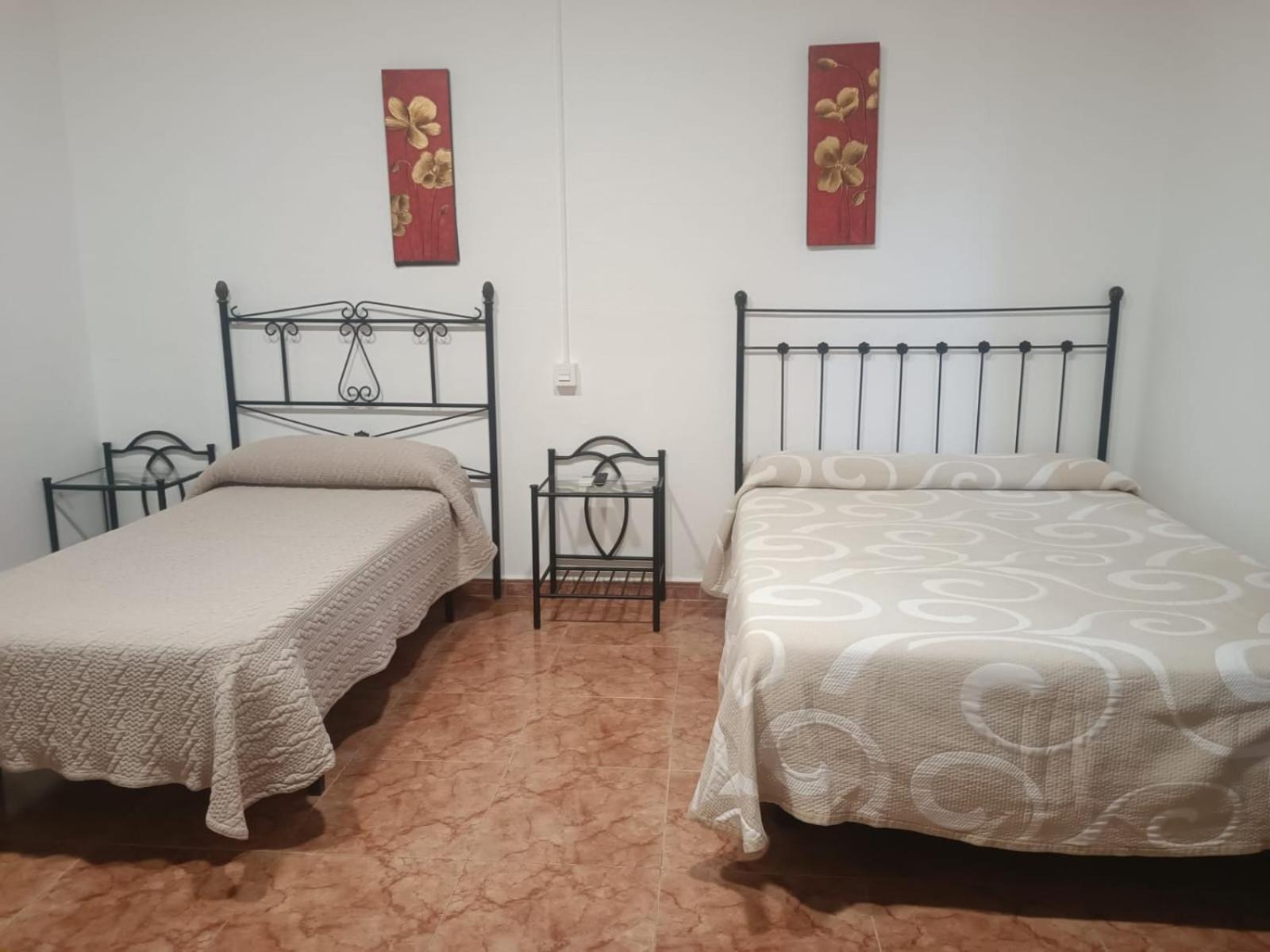 Rooms Los Montes Granada Eksteriør bilde